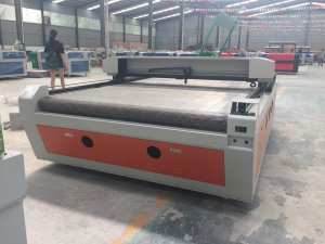 Máy cắt vải tự động - 1